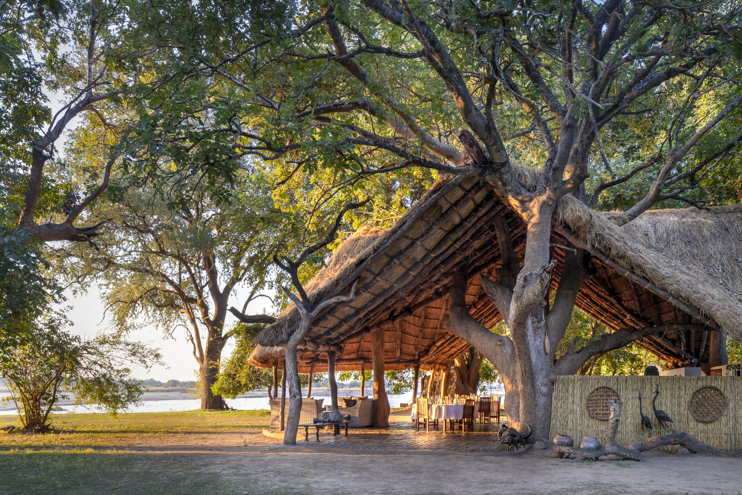 https://www.remoteafrica.com/wp-content/uploads/ras_ap_assets/05-tafika-camp-south-luangwa/Tafik-Camp_sitenje-entrance-scaled.jpg